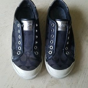 Coach laceless gym shoes